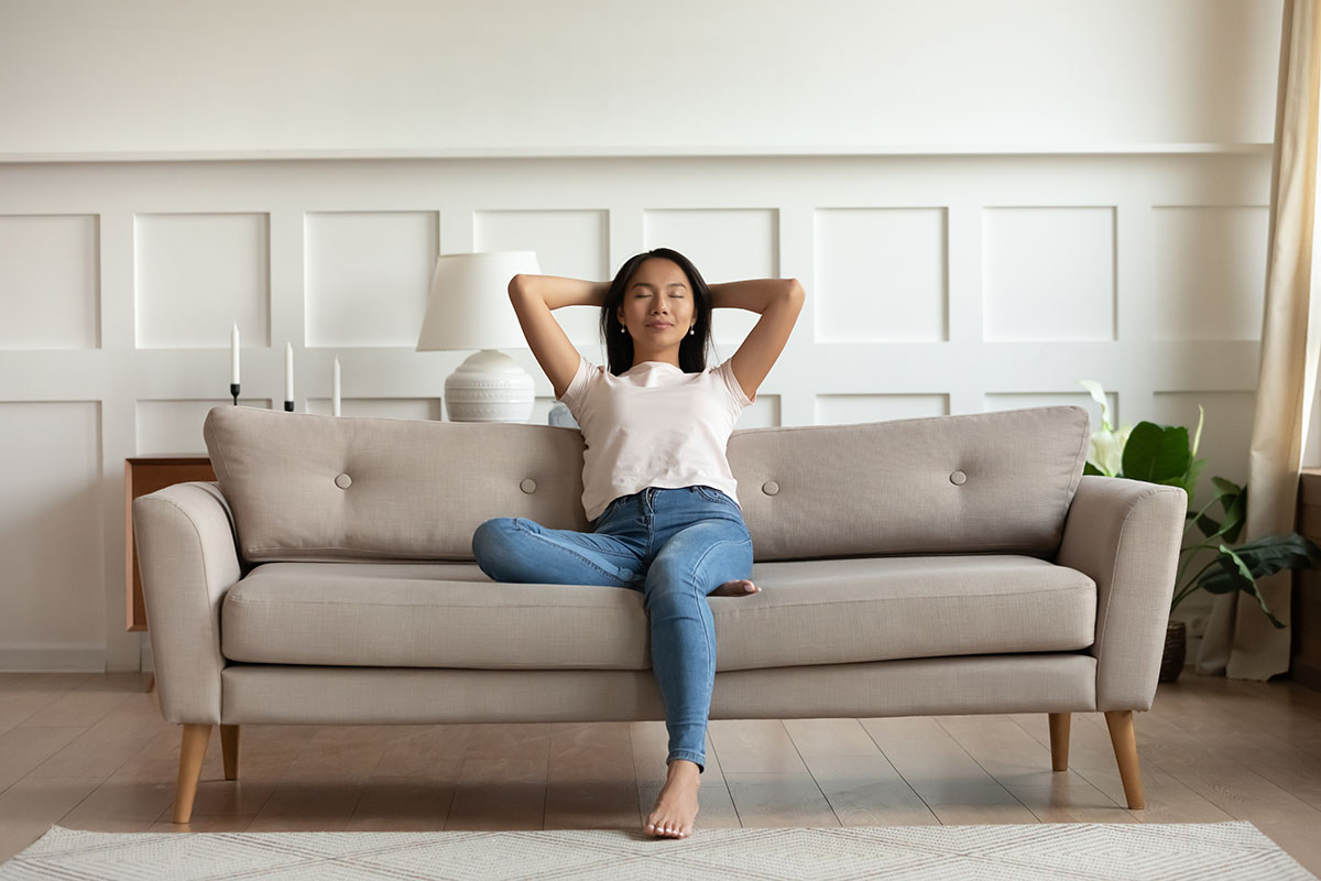 woman enjoying her time at an inpatient treatment center